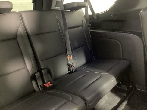 Used 2022 GMC Yukon XL Denali AWD/4WD image 12