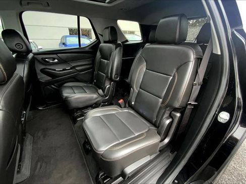 Used 2020 Chevrolet Traverse RS image 26