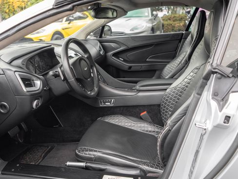 Used 2016 Aston Martin Vanquish Volante RWD image 3