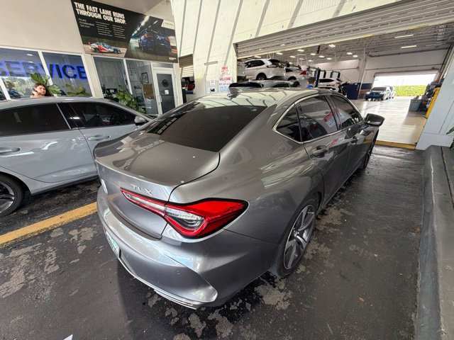 Used 2025 Acura TLX w/ Technology Package FWD image 4