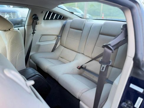 Used 2010 Ford Mustang Coupe RWD image 15