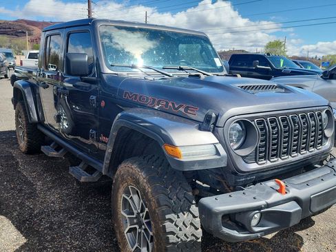 Certified 2024 Jeep Gladiator Mojave image 2