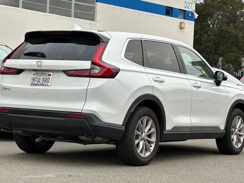Used 2023 Honda CR-V EX-L image 4
