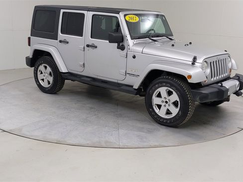 Used 2012 Jeep Wrangler Unlimited Sahara w/ Dual Top Group image 10
