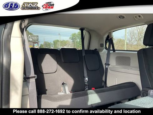 Used 2017 Dodge Grand Caravan SE w/ Power Window Group image 14