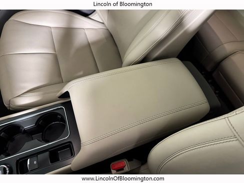 Used 2024 Lincoln Corsair AWD w/ Equipment Group 101A image 33