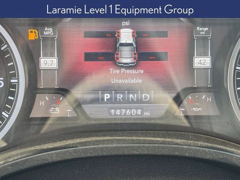 Used 2019 RAM 1500 Laramie AWD/4WD image 3