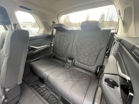 Certified 2025 BMW X7 xDrive40i image 17