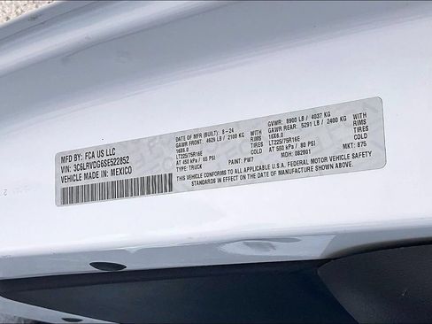 Used 2025 RAM ProMaster 2500 w/ Convenience Group FWD image 14