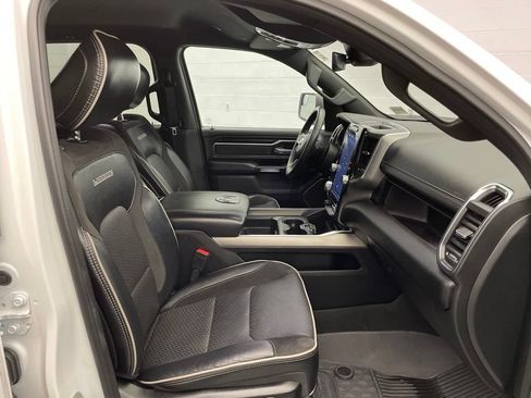 Used 2024 RAM 1500 Laramie AWD/4WD image 28