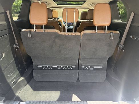Used 2019 Chrysler Pacifica Limited w/ Advanced Safetytec Group FWD image 18