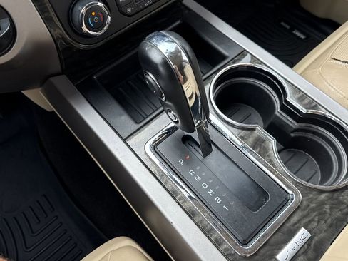 Used 2017 Ford Expedition Limited w/ Equipment Group 301A image 23