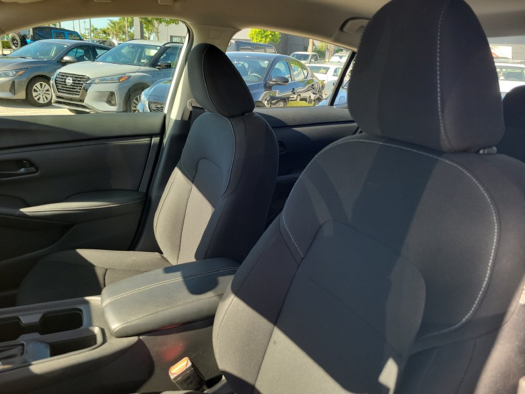 Certified 2025 Nissan Sentra S FWD image 15