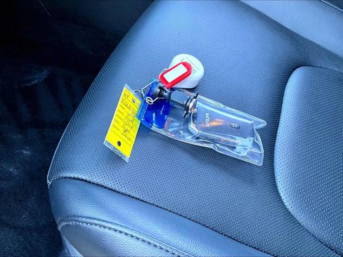 Used 2024 Kia Sportage EX image 14