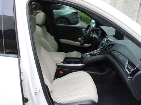 Used 2025 Acura RDX SH-AWD image 14