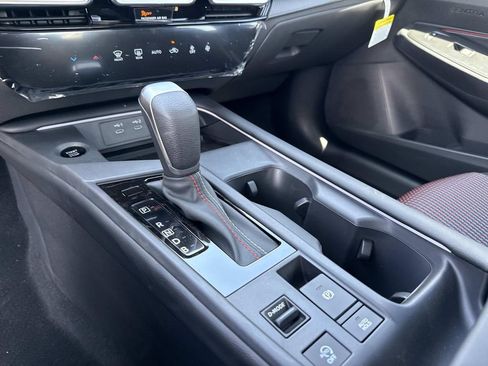 New 2026 Nissan Sentra SR w/ Floor Mat Package FWD image 26