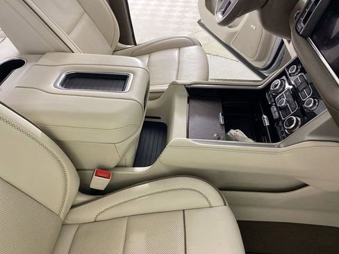 Used 2024 GMC Yukon Denali AWD/4WD image 45