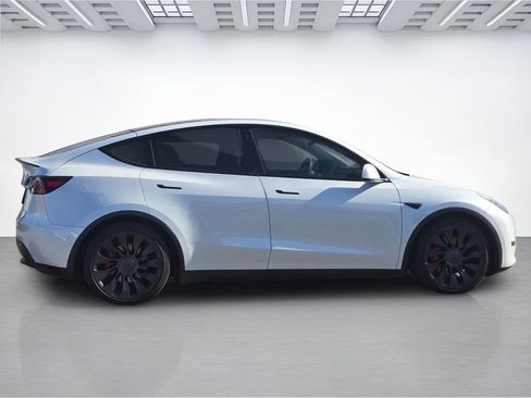 Used 2021 Tesla Model Y Performance AWD/4WD image 3