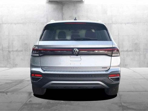 New 2025 Volkswagen Taos SE image 6