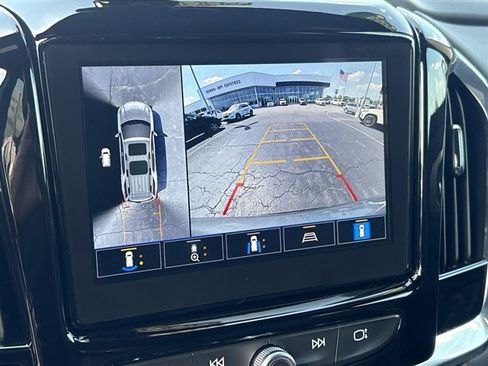 Certified 2023 Chevrolet Traverse LT w/ LT Premium Package AWD/4WD image 15