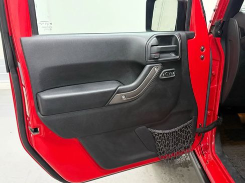 Used 2016 Jeep Wrangler Sport image 24