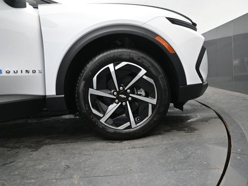 New 2026 Chevrolet Equinox EV LT AWD/4WD image 27