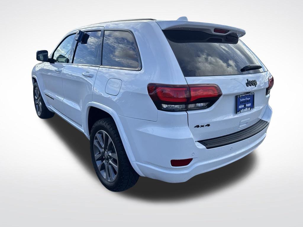 Used 2020 Jeep Grand Cherokee Altitude AWD/4WD image 5