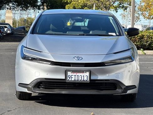 Used 2023 Toyota Prius LE image 9