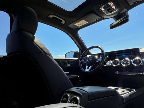 Certified 2022 Mercedes-Benz GLB 250 4MATIC image 14