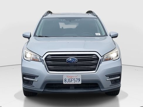 Used 2019 Subaru Ascent Premium image 2