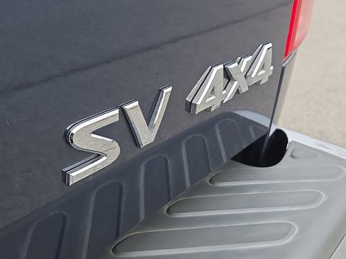 Used 2021 Nissan Frontier SV w/ SV Utility Package image 8