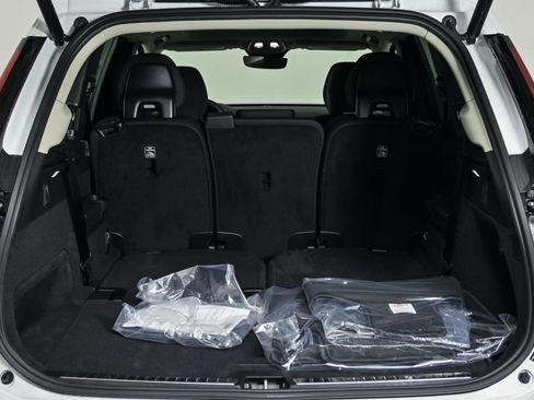 Used 2026 Volvo XC90 B5 Core AWD/4WD image 30