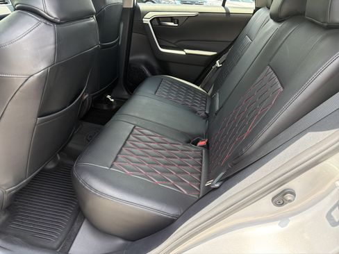 Certified 2024 Toyota Venza LE AWD/4WD image 31