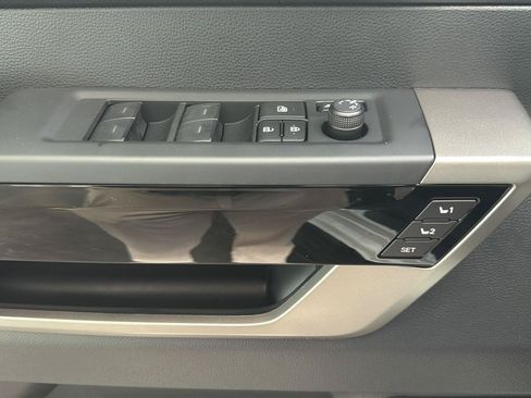 New 2026 Toyota Tundra Limited AWD/4WD image 12