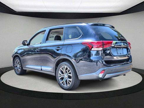 Used 2016 Mitsubishi Outlander SEL AWD/4WD image 6