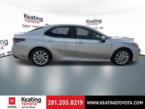 Used 2023 Toyota Camry LE w/ Convenience Package image 8