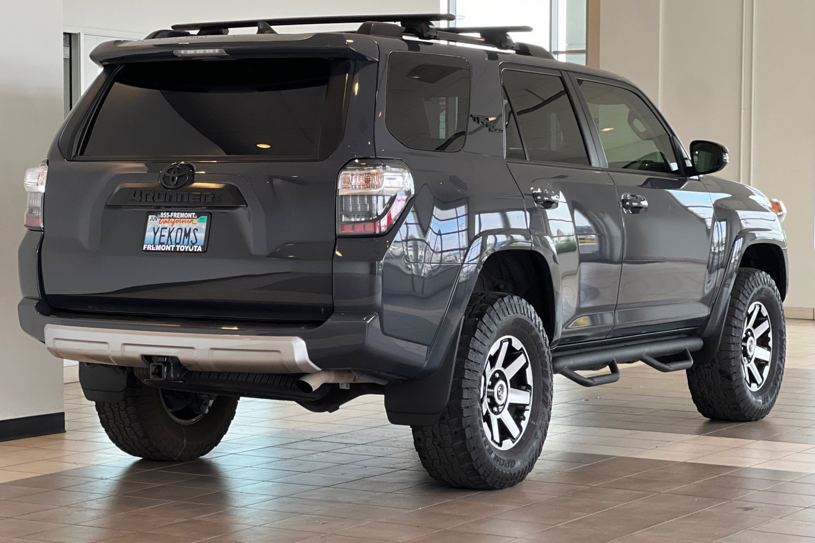 Used 2024 Toyota 4Runner TRD Off-Road Premium AWD/4WD image 4