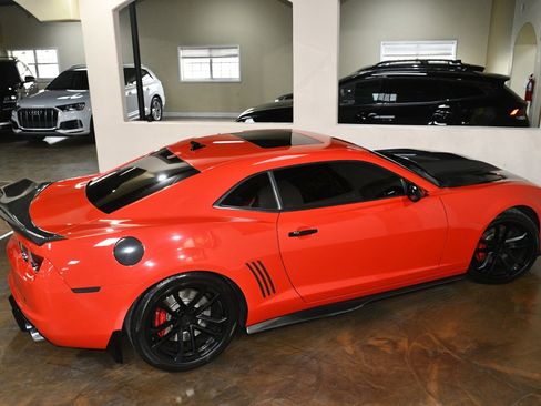 Used 2013 Chevrolet Camaro SS w/ SS Performance Package image 79