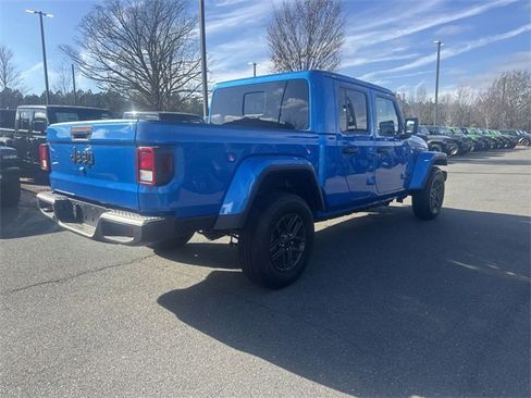 New 2025 Jeep Gladiator Sport image 13