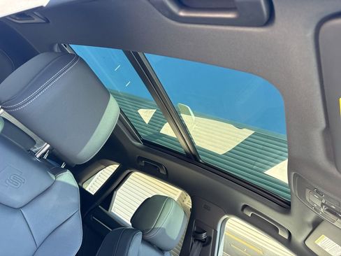 Certified 2025 Audi Q3 2.0T Premium w/ Convenience Package image 18