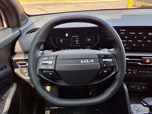 New 2026 Kia Sportage X-Line w/ X-Line Technology Package AWD/4WD image 7