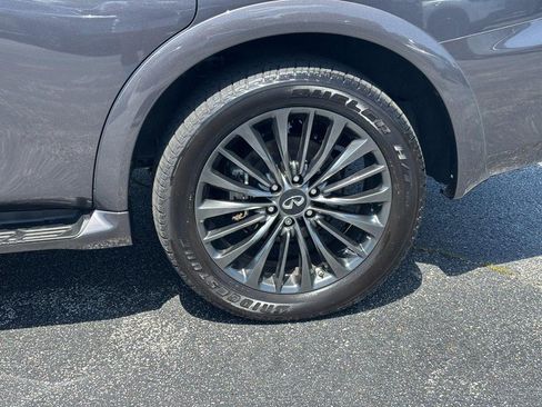 Used 2024 INFINITI QX80 Sensory w/ All-Season Package AWD/4WD image 9
