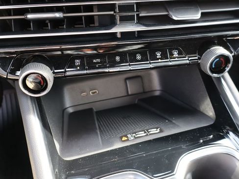 New 2026 Chevrolet Traverse Z71 w/ Enhanced Driving Package image 25