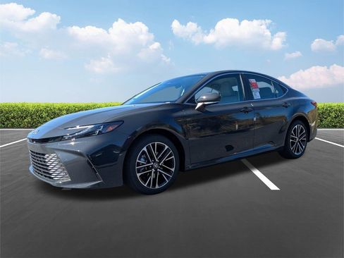 New 2026 Toyota Camry XLE image 8
