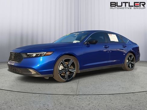 Used 2024 Honda Accord Sport image 1