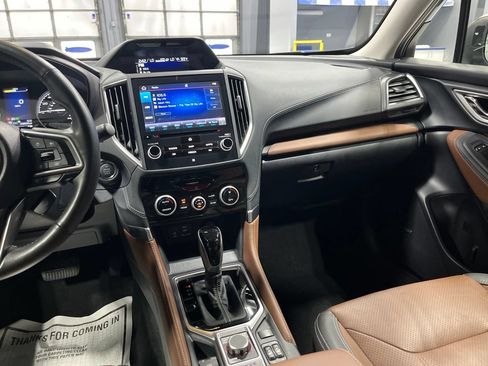 Certified 2022 Subaru Forester Touring AWD/4WD image 36