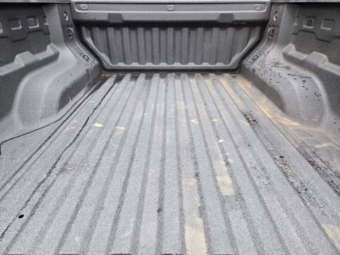 Used 2023 Chevrolet Colorado LT image 34