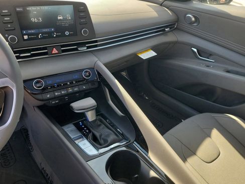 New 2026 Hyundai Elantra SEL Sport image 22