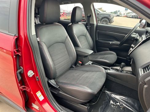 Used 2024 Mitsubishi Outlander Sport SE AWD/4WD image 24