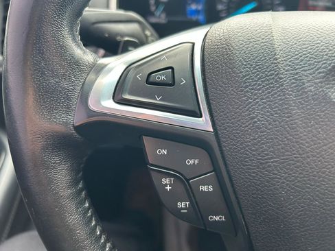 Used 2016 Ford Edge SEL w/ Equipment Group 201A AWD/4WD image 18